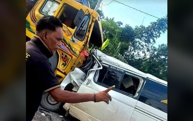 লক্ষ্মীপুরে ট্রাক-মাইক্রোবাস মুখোমুখি সংঘর্ষে একজন নিহত