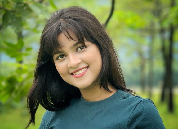 ‘অনেক সিনেমার প্রস্তাব পাচ্ছি: সাদিয়া আয়মান