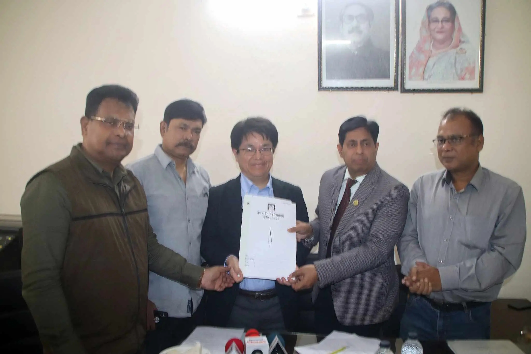ইবির সাথে জাপানি প্রতিষ্ঠান জেনমিরাই’র সমোঝতা স্মারক 