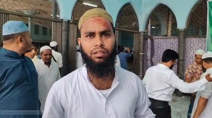 বায়তুল মোকাররমে দুই পক্ষের সংঘর্ষ, কয়েকজন মুসল্লি আহত