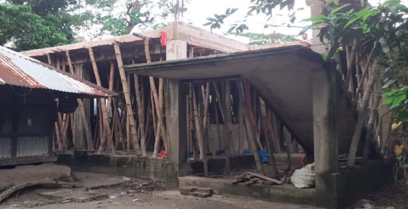রামগঞ্জে আদালতের নিষেধাজ্ঞা উপেক্ষা করে ভবন নির্মান