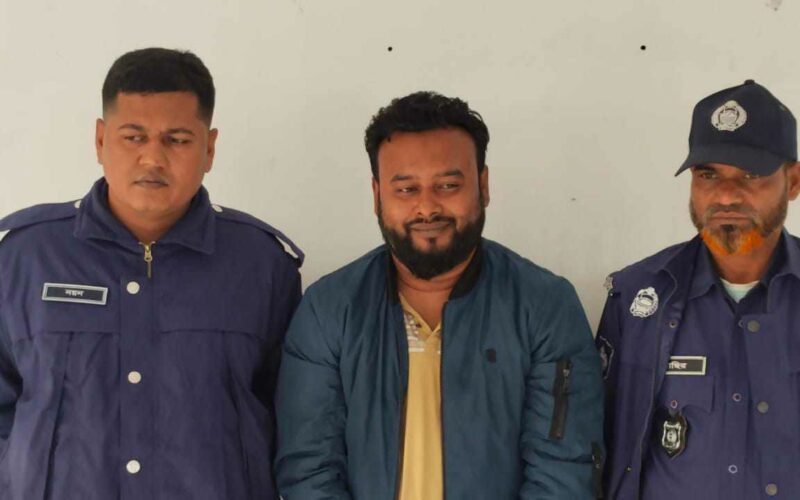রামগঞ্জে আ’লীগ নেতাকে গ্রেফতার দেখিয়ে আদালতে প্রেরণ