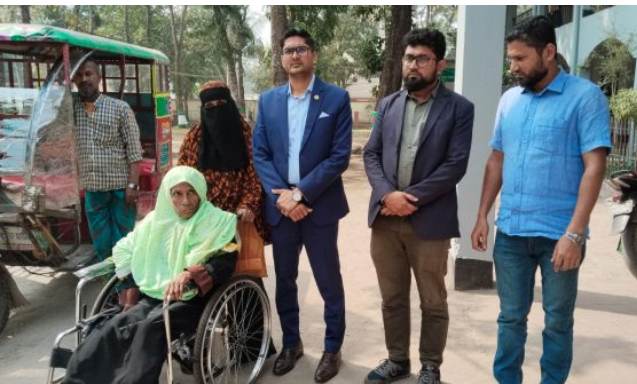 রায়পুরে ‘তারুণ্যের উৎসব’ উপলক্ষে হুইল চেয়ার ও ক্ষুদ্রঋণ বিতরণ