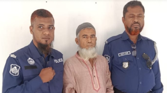 রামগঞ্জে আলোচিত মনির হত্যা মামলার আসামী নাছির গ্রেপ্তার