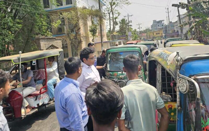 রায়পুরে অতিরিক্ত ভাড়া ও অনিয়মের বিরুদ্ধে মোবাইল কোর্টের অভিযান 