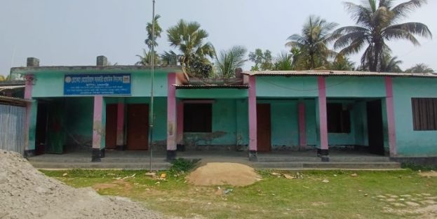 লক্ষ্মীপুরে ভোটকেন্দ্র সংস্কারের কাজ কাগজে-কলমে, বাস্তবে নেই