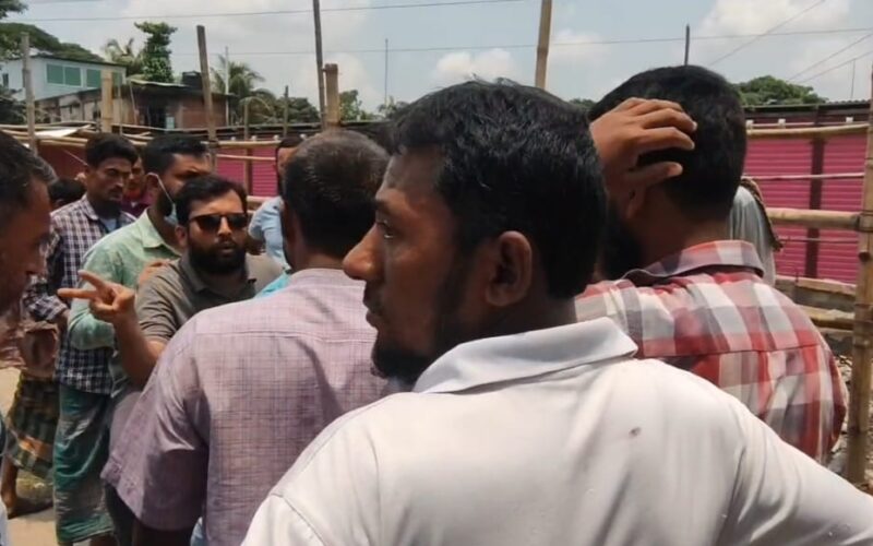 রামগঞ্জে পানি উন্নয়ন বোর্ডের দুই কর্মচারী লাঞ্চিত