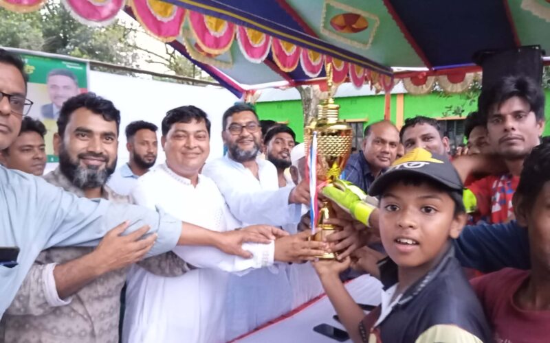 শ্রীপুরে গরু কাপ প্রীতি ফুটবল ম্যাচ অনুষ্ঠিত