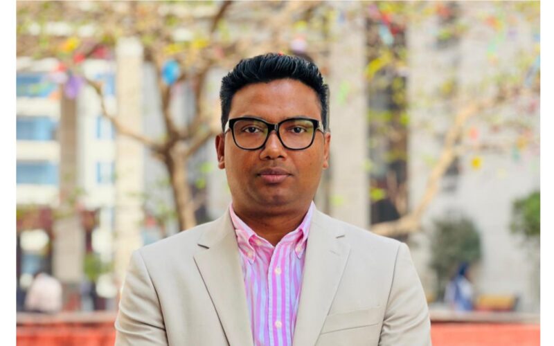 চর ফলকন ইউনিয়নের সুবিধা বঞ্চিত মানুষের পাশে চেয়ারম্যান প্রার্থী মীর রায়হান।
